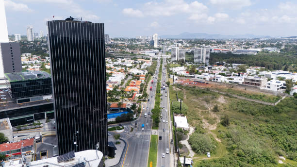 istock Avenues in andares 2169367428