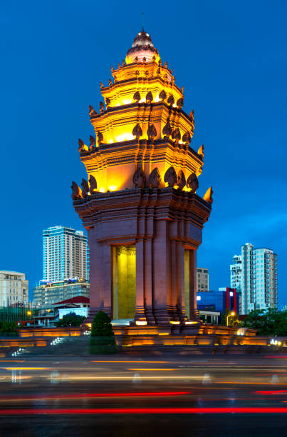 Independence Monument in Phnom Penh, Cambodia at night.
