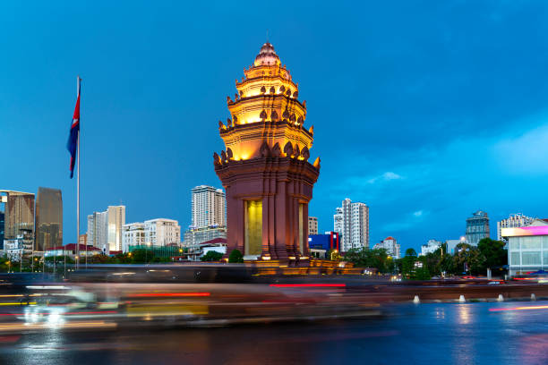Independence Monument in Phnom Penh, Cambodia at night.