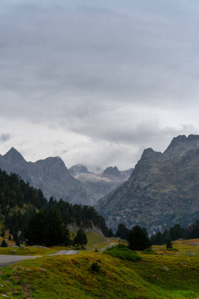 istock mountains on a cloudy day Pirineos 2169536946