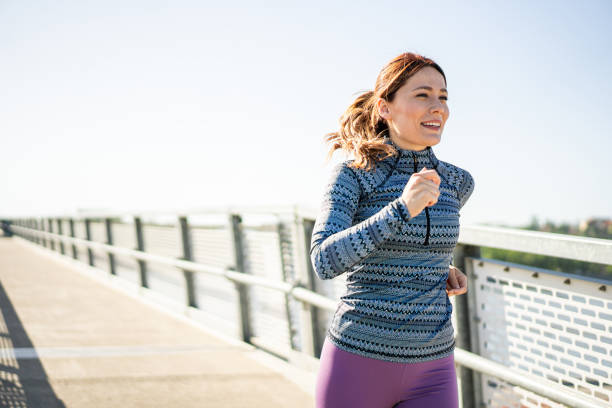 Woman jogging in the city.
