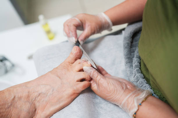 Mobile nail care for seniors Toronto Mobile nail care for seniors Toronto