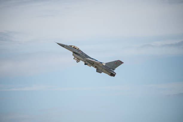 F-16 Fighter Jet taking off
