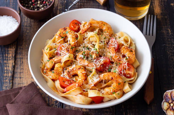 Penne à Vodka e Camarão: Sabor Único! - receita deliciosa profissional - passo 3