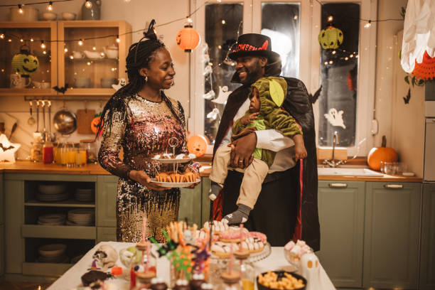 istock Halloween party at home 2170023218