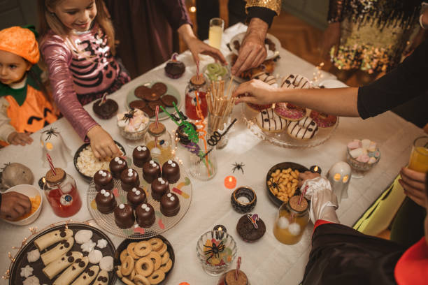 istock Halloween party at home 2170023266
