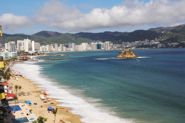istock Sea of ​​Acapulco, Mexico 2170075040