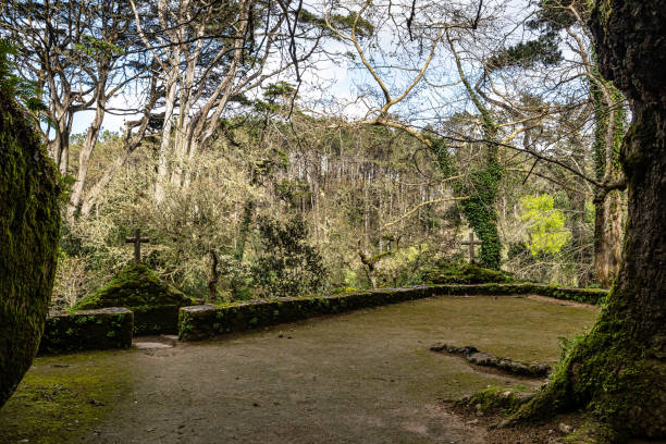 istock Abandoned and empty medieval Convento dos Capuchos in the Serra de Sintra National Park, Portugal 2170127841