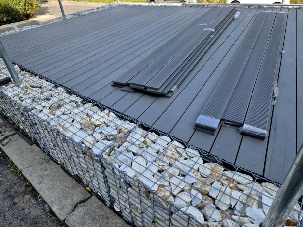istock The rectification adjustable target under the pavement enables a very simple and quick installation of the terrace. The large diameter of the base ensures great stability, 2170136913