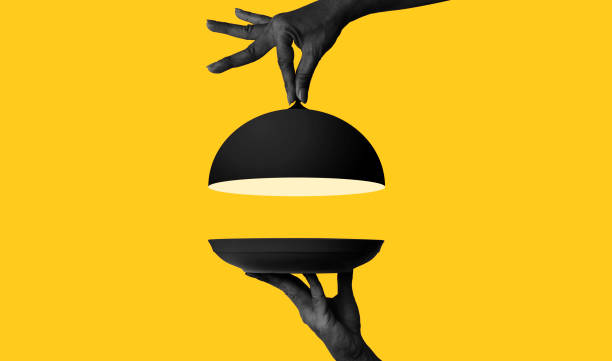 tay với khay trên nền màu vàng. nghệ thuật cắt dán, kỹ thuật số, pop, nghệ thuật hiện đại. - khay bức ảnh hình ảnh sẵn có, bức ảnh & hình ảnh trả phí bản quyền một lần