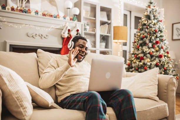 istock Online Christmas meetings 2170421523