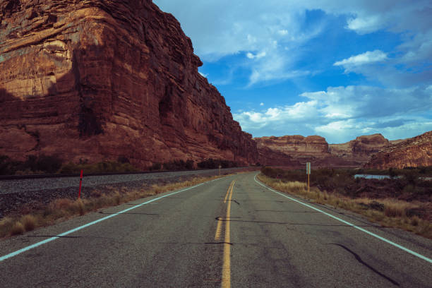 The famous offroad Shafer trail in the canyon near Moab, reaching Canyonland National park, Utah.