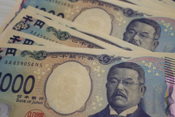 istock Lots of new thousand yen bills 2170757454