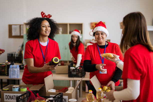 istock Volunteers distributing grocery donations 2170889379