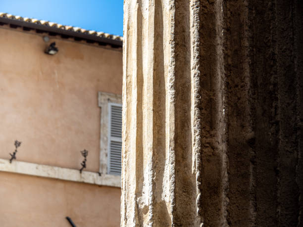 The Temple of Minerva (Tempio di Minerva) The Temple of Minerva is an ancient Roman building in Assisi, Umbria, central Italy. Built in the first century BC and renovated in Baroque style in the 17th century. It currently houses a church, the Santa Maria sopra Minerva, 1539 umbria architecture assisi corinthian stock pictures, royalty-free photos & images
