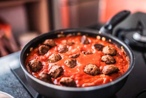Meatballs with tomato sauce