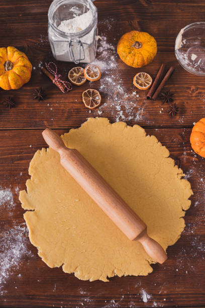 istock Preparing pumpkin pie for the holidays at home 2171035304