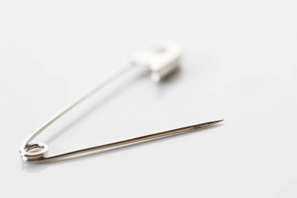 Ear acupuncture can be used to treat and prevent diseases of the body and organs by stimulating specific points on the ear with appropriate needles or stimulating materials. Ear acupuncture has been used to treat diseases in China for thousands of years, as recorded in many ancient medical texts.In addition, the ear is also a part of the diagnosis of certain diseases. In addition, folk medicine passed down among rural Chinese people uses various materials to stimulate the ear to treat diseases, such as acupuncture, moxibustion, massage, and herbal pastes on points on the ear, including ear acupuncture to treat tinnitus.