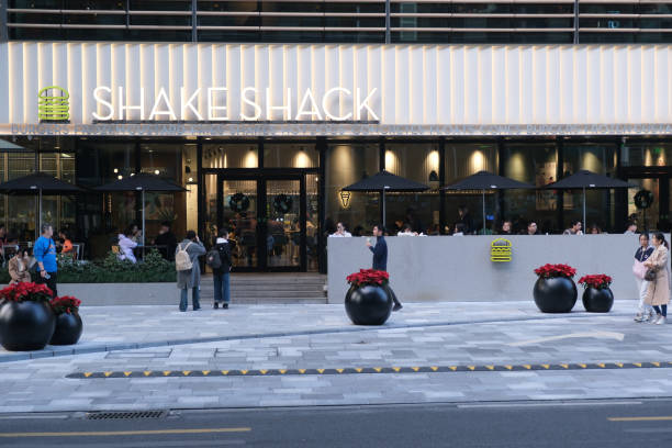 Shake Shack Restaurant Facade With People Stock Photo - Download Image ...