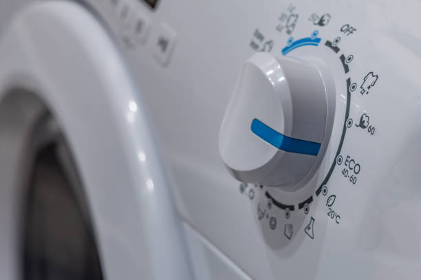 Selection of washing programs in a washing machine, setting the washing machine to eco mode, saving water and energy