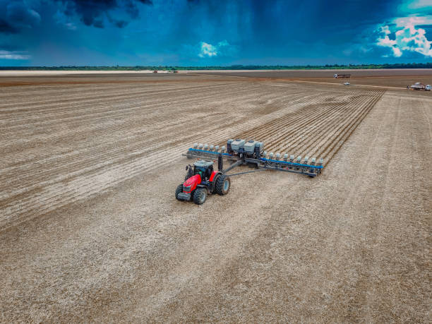 istock Agribusiness, Tractor Planter. 2171239025
