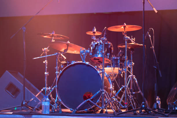 istock Drum kit on stage of a club 2171279703