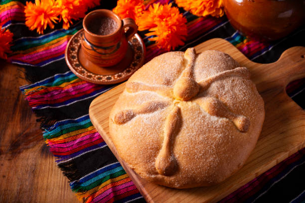 istock Traditional dia de los muertos bread and hot chocolate 2171380965
