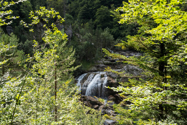 istock The Ordesa Valley in Spain, Pyrenees, different shots and framingIdioma de palabras cla 2171386679