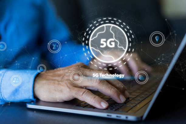 istock Business professional  with a holographic 5G network concept, digital globe with interconnected 5G symbols, wifi, 5G technology in modern business and communication, digital transformation 2171505367
