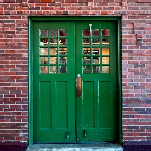 istock Green Doorway Chicago 2171778526