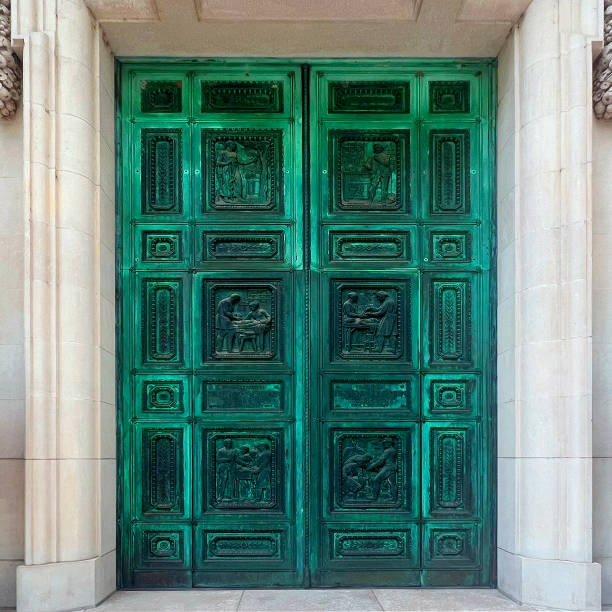 istock Green Doorway Chicago 2171826901