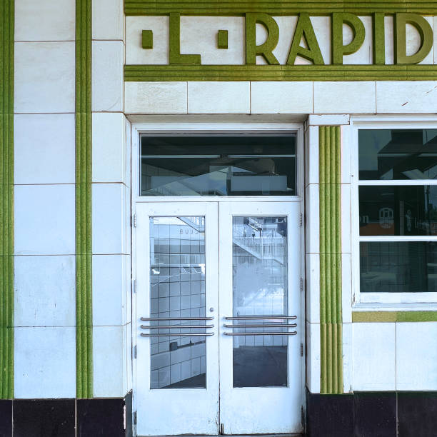 istock Green Doorway Chicago 2171835873