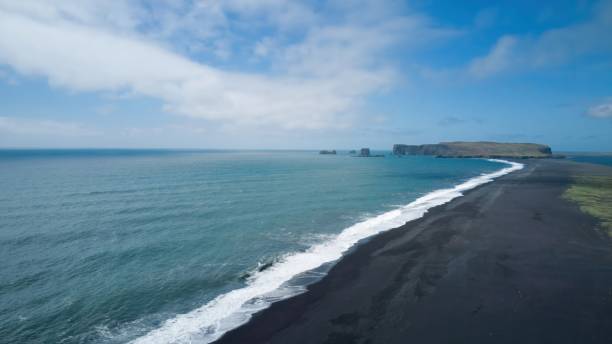 istock Black sand beach, Reinisfjara, Iceland 2171896145
