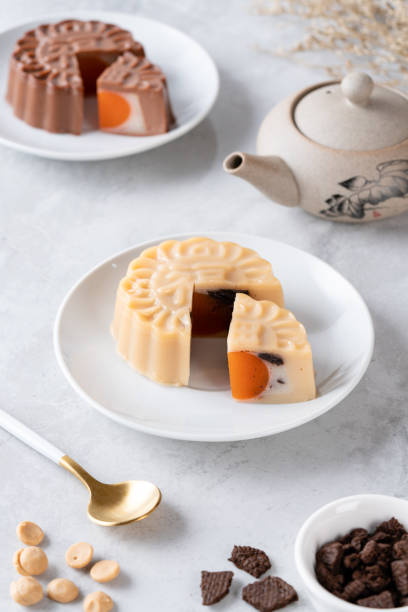 istock Mid Autumn Festival mooncake 2171950002