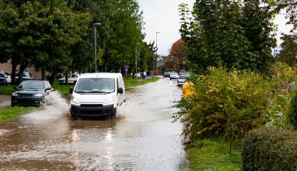 istock Flood on city streets 2172019282