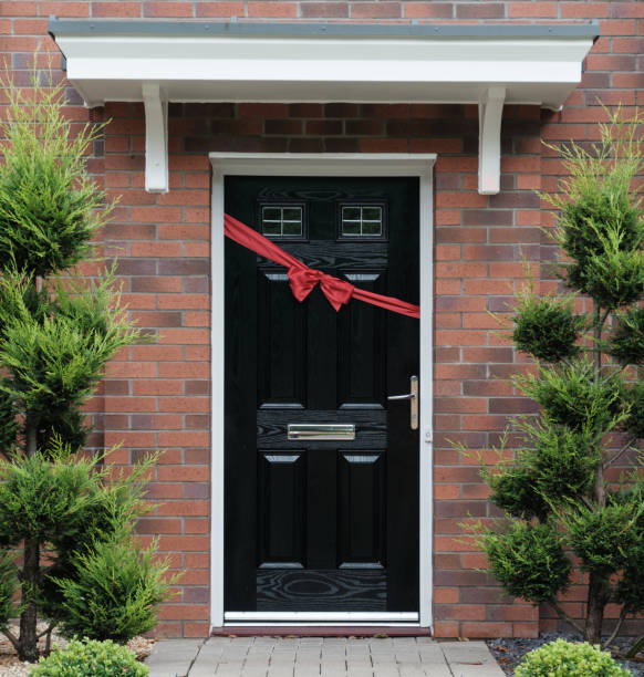 istock New Suburban Home 2172443370