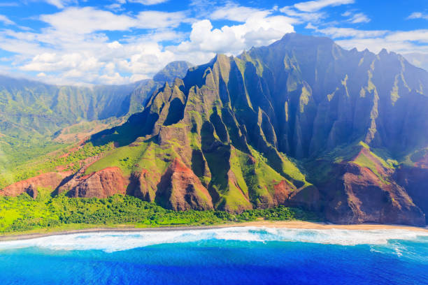 istock Na Pali coast, Kauai, Hawaii. 2172445657