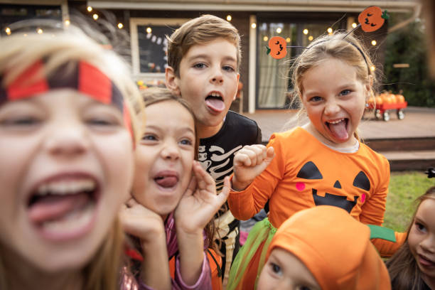 istock Halloween party at home 2172556476