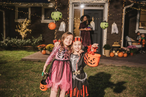istock Halloween party at home 2172556812