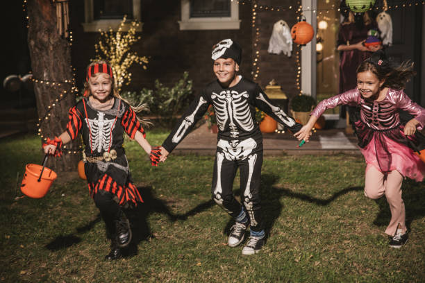 istock Halloween party at home 2172556828