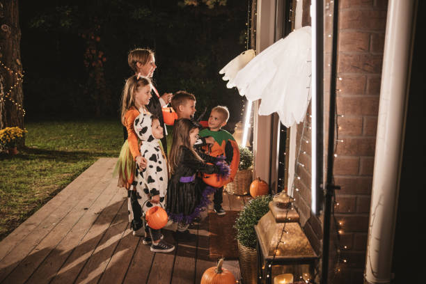 istock Halloween party at home 2172556841
