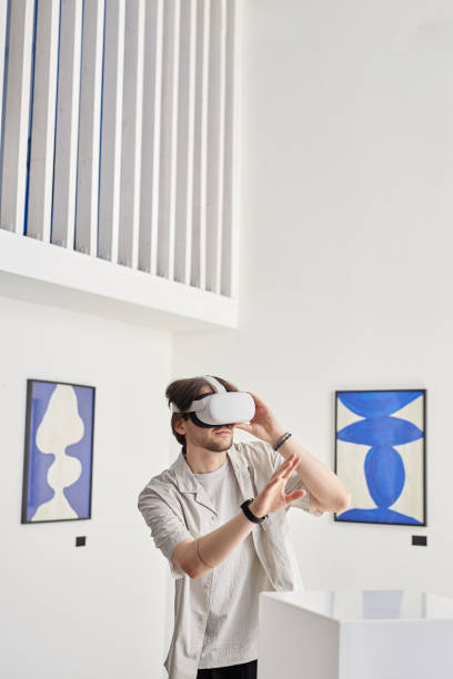 istock Digital Art in Museum 2172727060