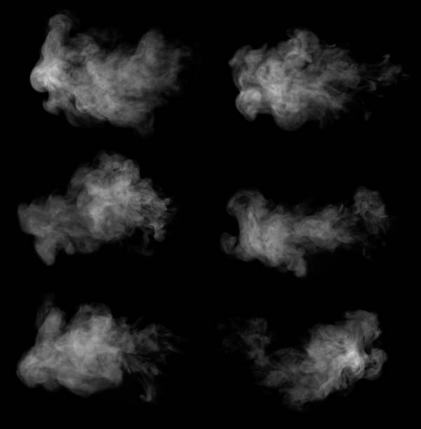 effekt von weißem abstraktem nebel oder rauch isoliert auf schwarzem hintergrund. weiße wolken, nebel- oder rauchhintergrund, dampf. - rauch stock-fotos und bilder