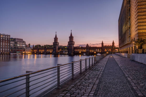 istock The Oberbaumbruecke in Berlin after sunset 2173034526