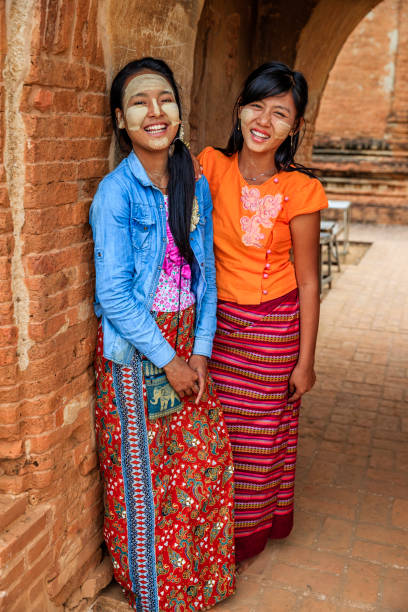 istock Young Burmese girls posing in Bagan 2173062468