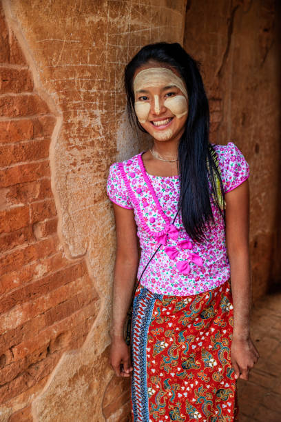 istock Young Burmese girl posing in Bagan 2173062546