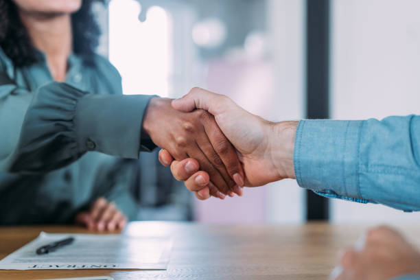 istock Business people signing a contract in the office. 2173063672