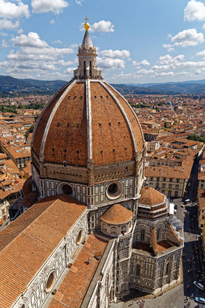 istock Italy florence city scape old town 2173266521
