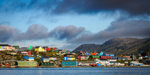 Colorful Shoreline Homes