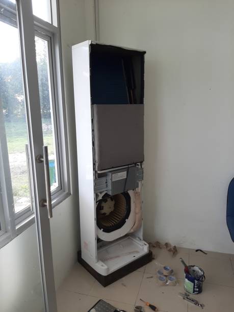istock Maintenance of 5 PK Air conditioner 2173584899